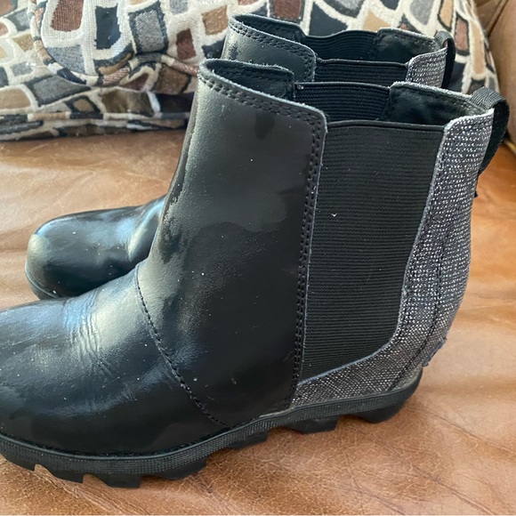 Sorel boots - Picture 2 of 4